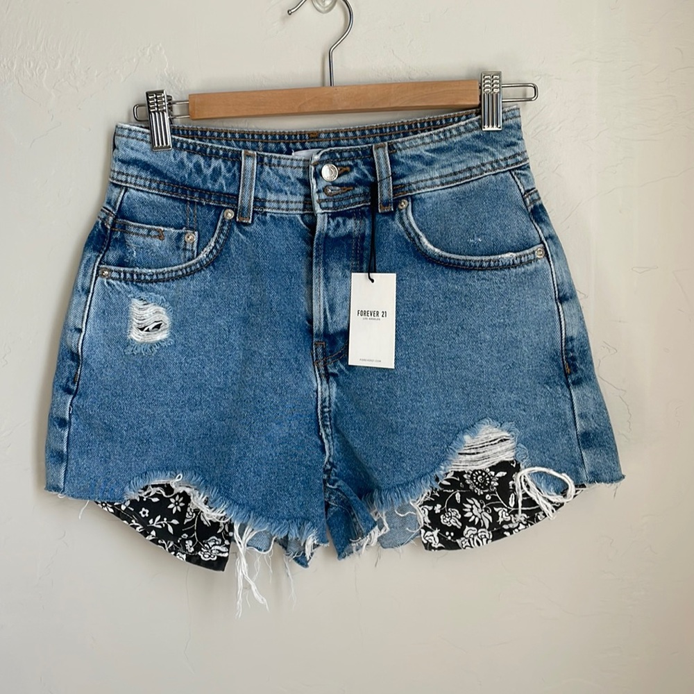 BRAND NEW - I bought without trying on because of COVID rules. Couldn’t return.